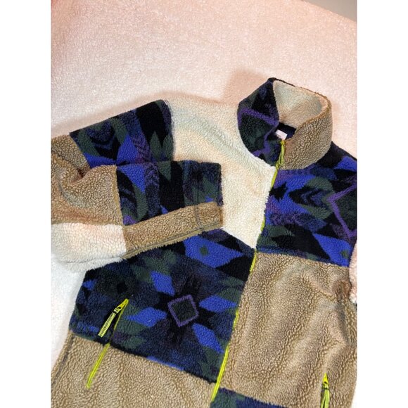 Urban Outfitters Sherpa Fleece Jacket With Aztec Pattern & Neon Zippers - Picture 3 of 16